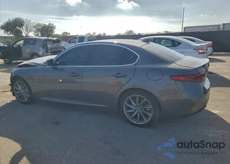 2019 Alfa Romeo Giulia z USA, uszkodzony, nr VIN ZARFAMANXK7599319